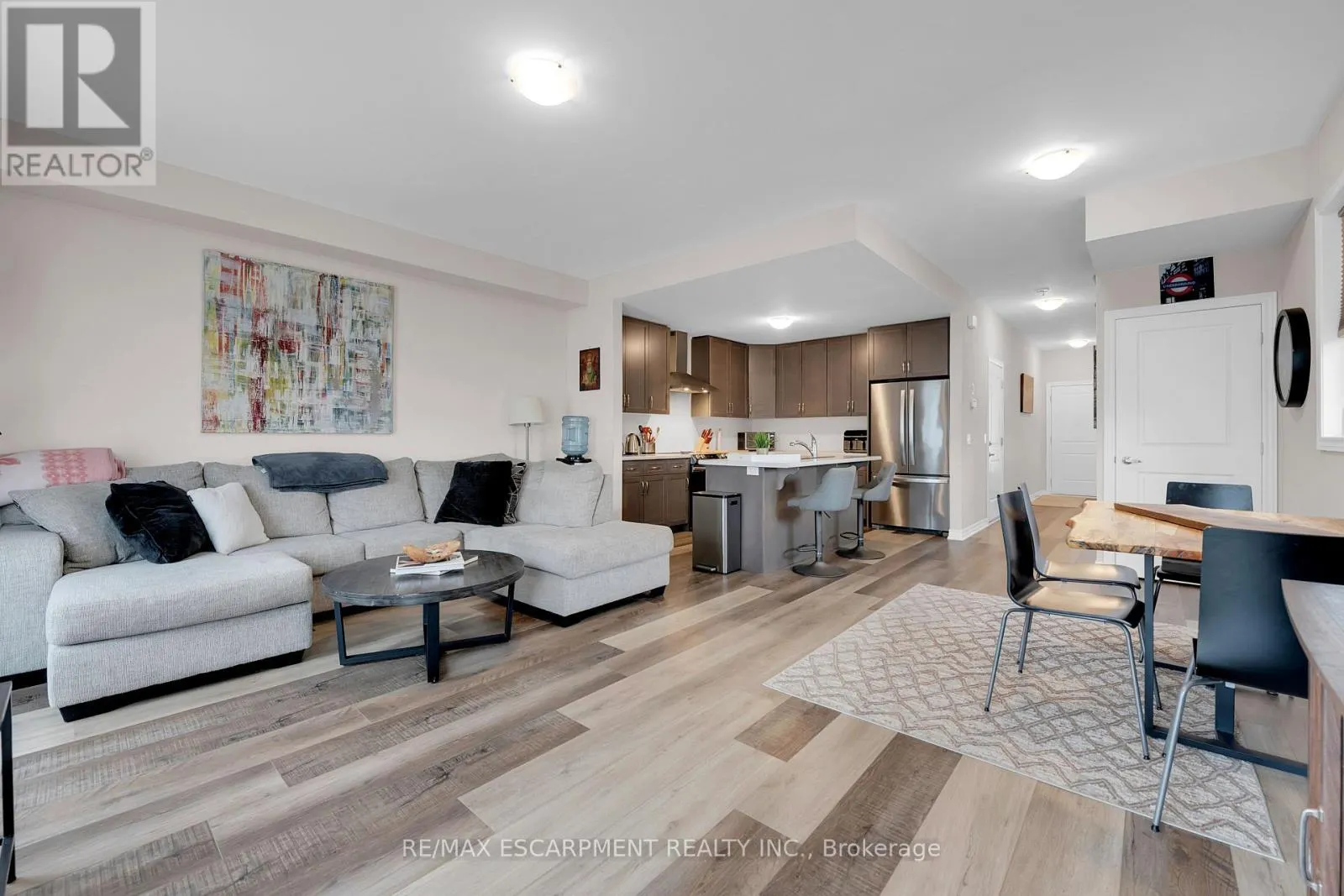 24 - 27 RACHEL DRIVE