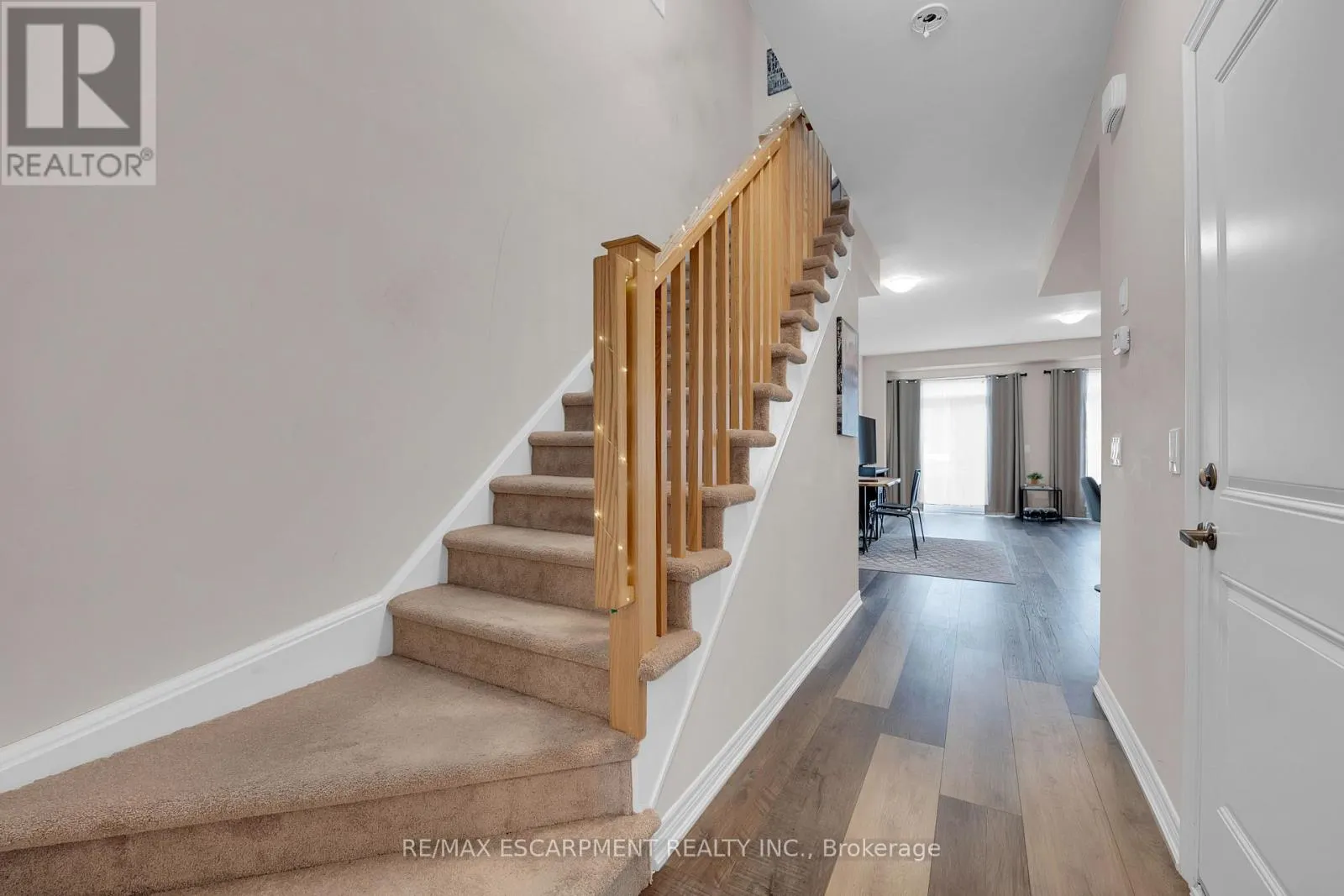 24 - 27 RACHEL DRIVE