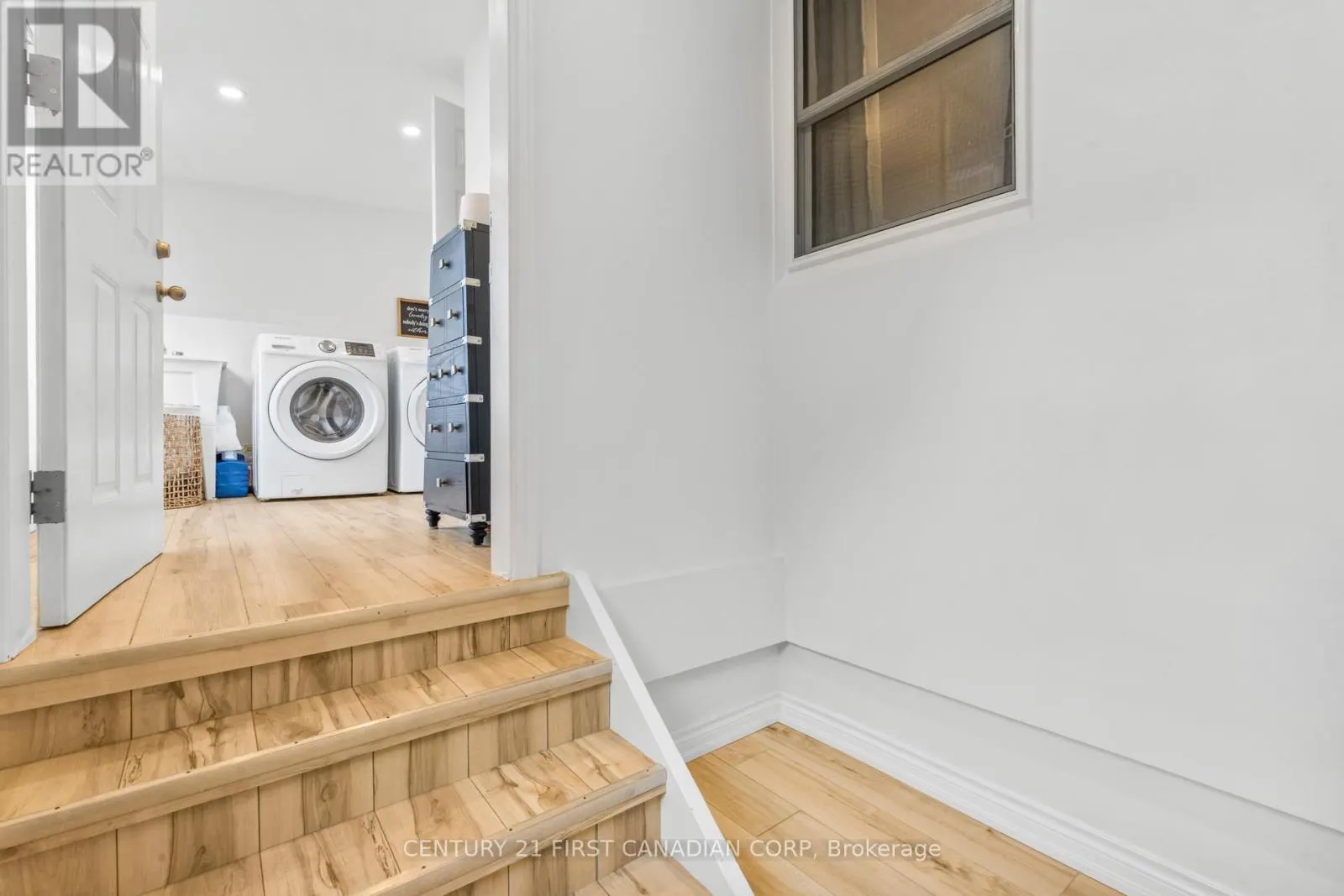 6170 WILLIAM STREET
