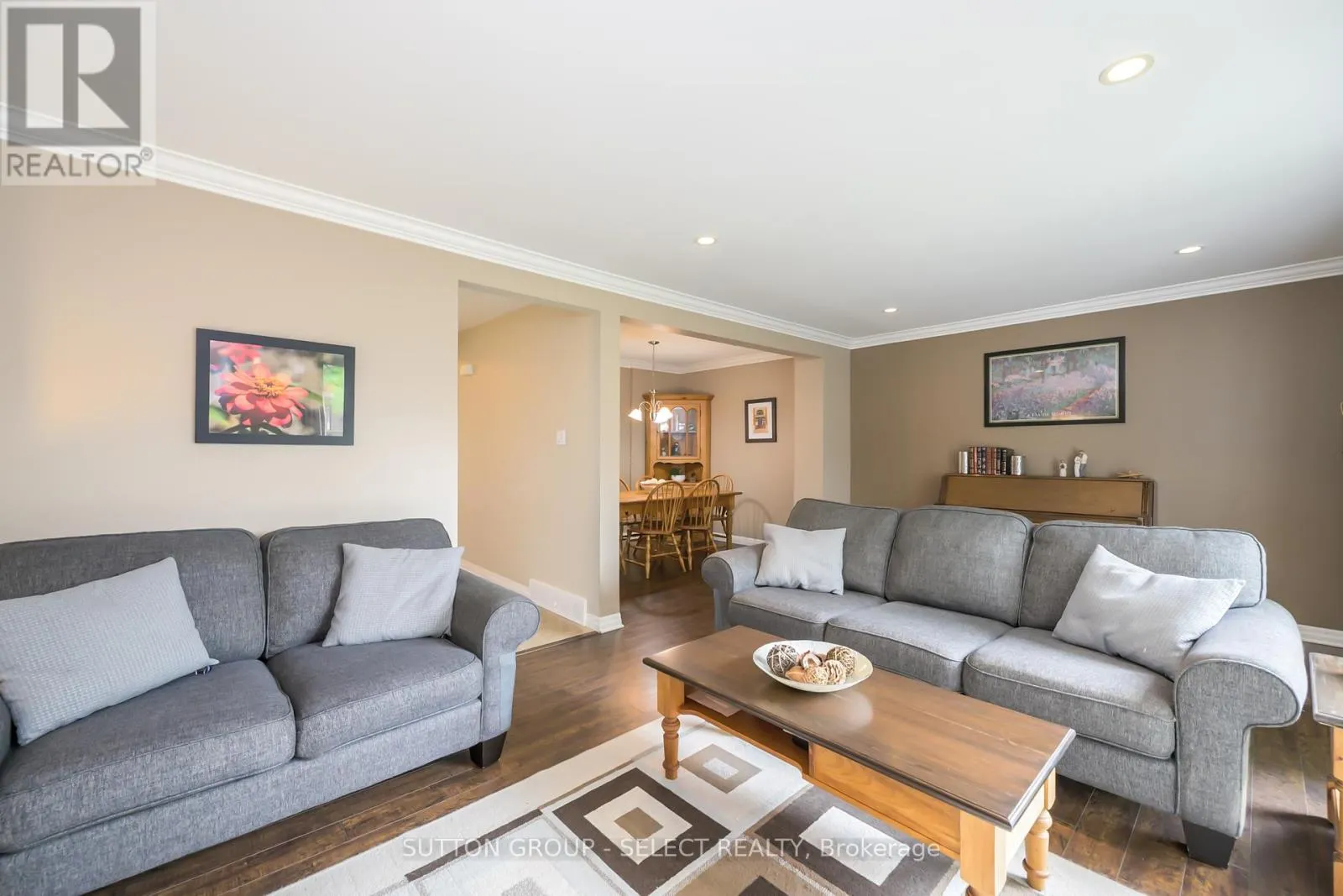 716 FANSHAWE PARK ROAD E