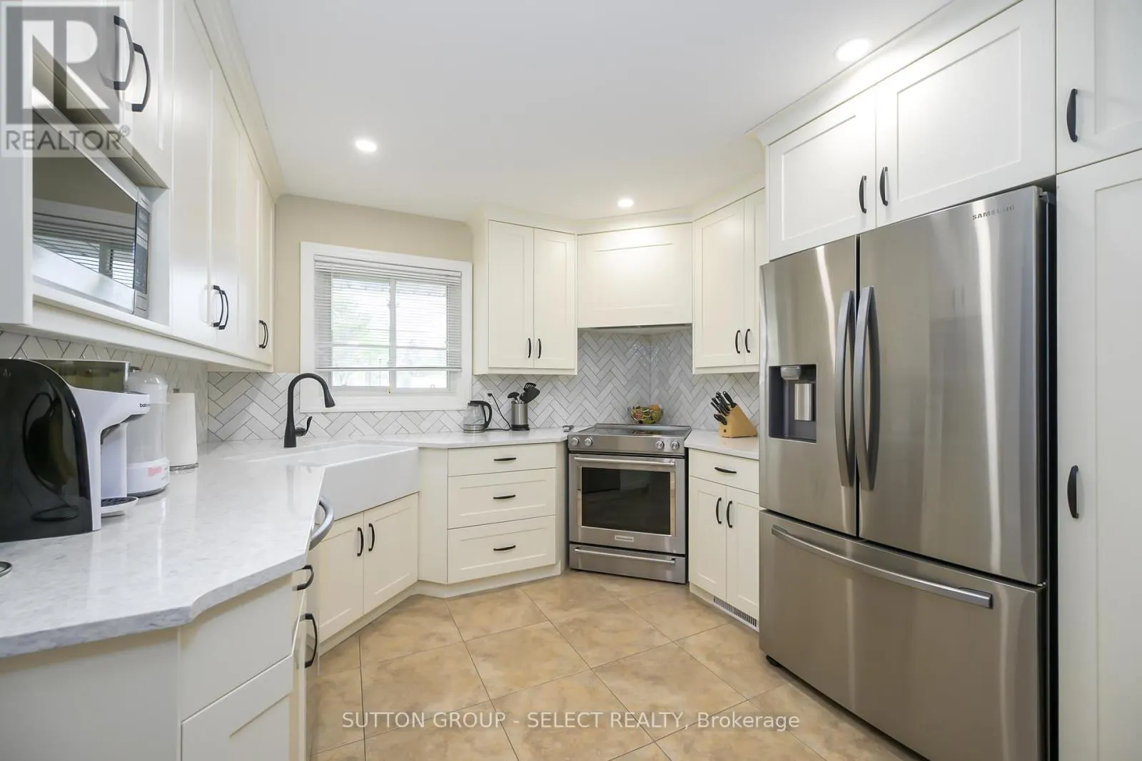 716 FANSHAWE PARK ROAD E