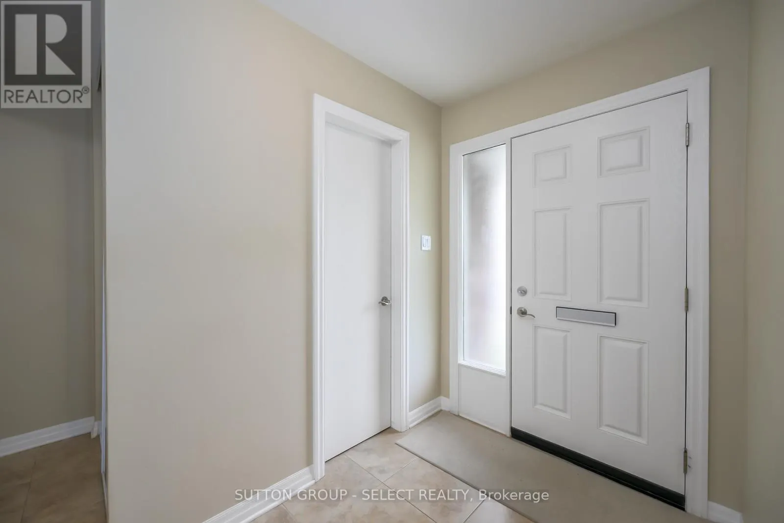 716 FANSHAWE PARK ROAD E