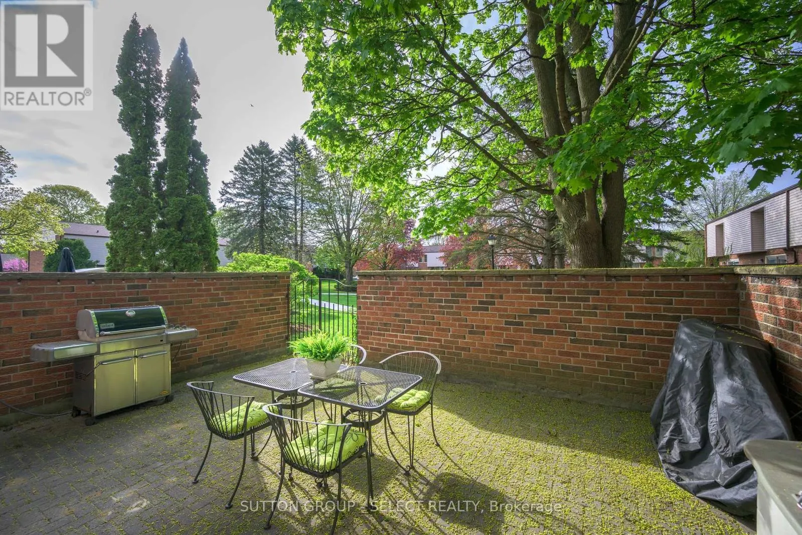 716 FANSHAWE PARK ROAD E