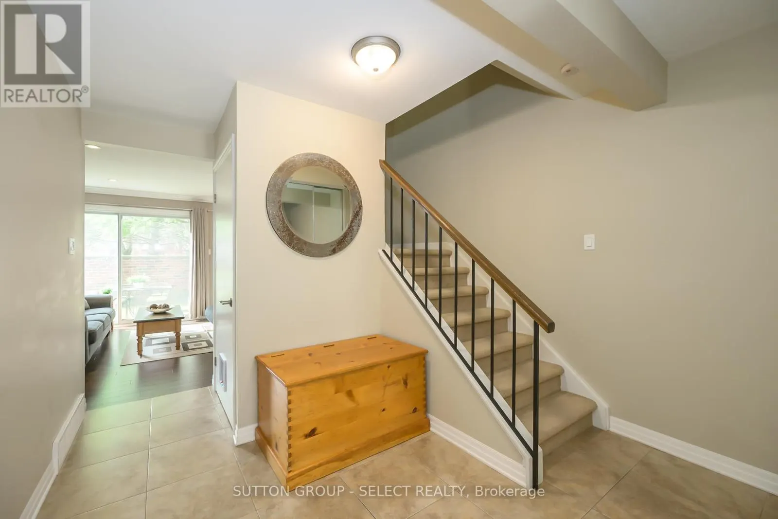 716 FANSHAWE PARK ROAD E
