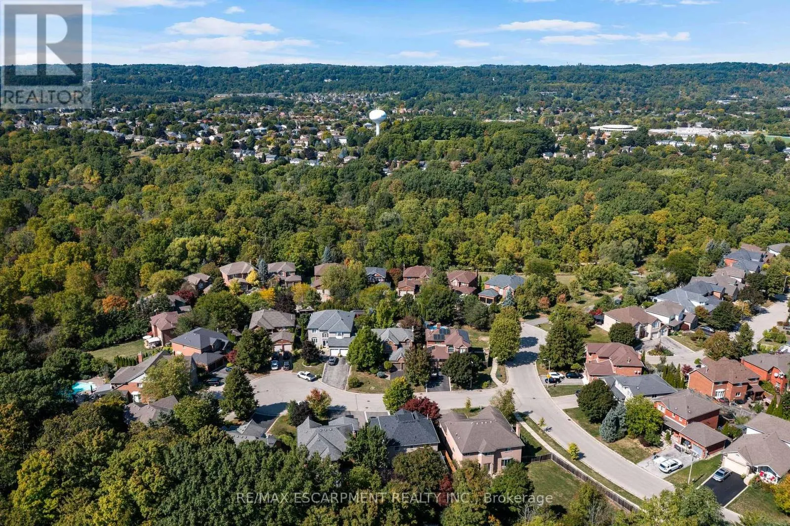 3 MAPLEHURST RIDGE