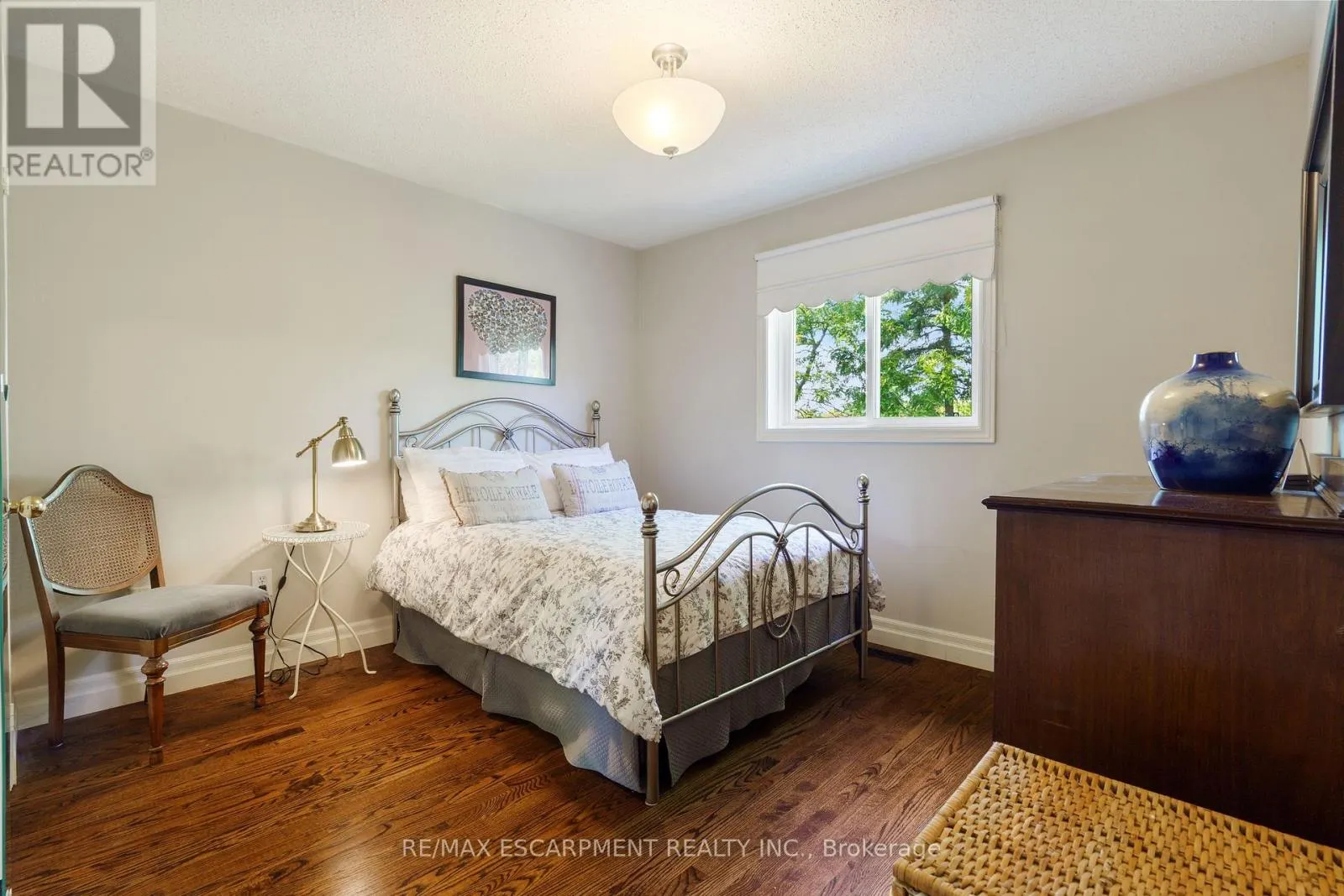 3 MAPLEHURST RIDGE