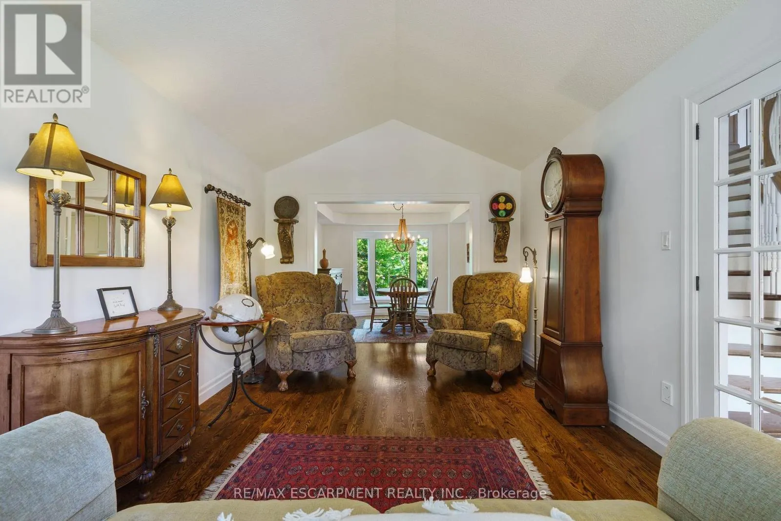 3 MAPLEHURST RIDGE