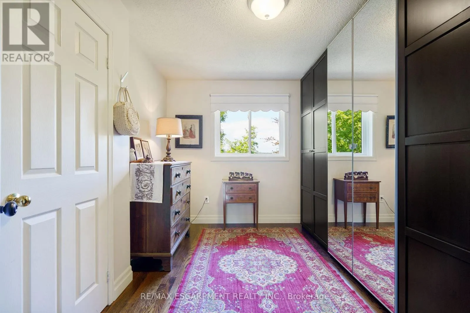 3 MAPLEHURST RIDGE