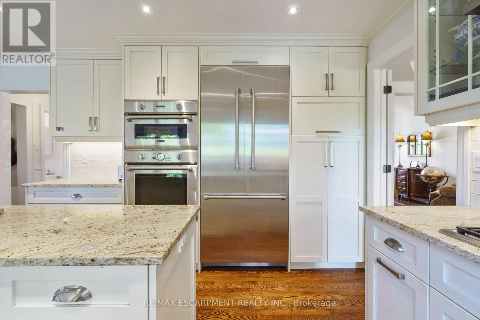 3 MAPLEHURST RIDGE