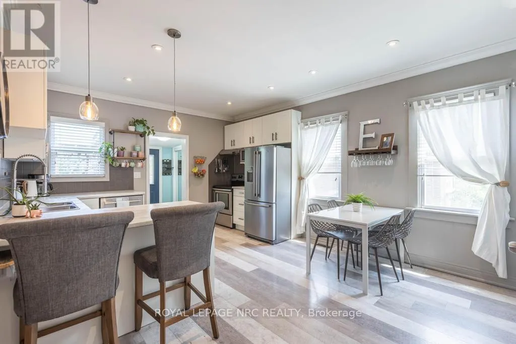 48 HODGKINS AVENUE