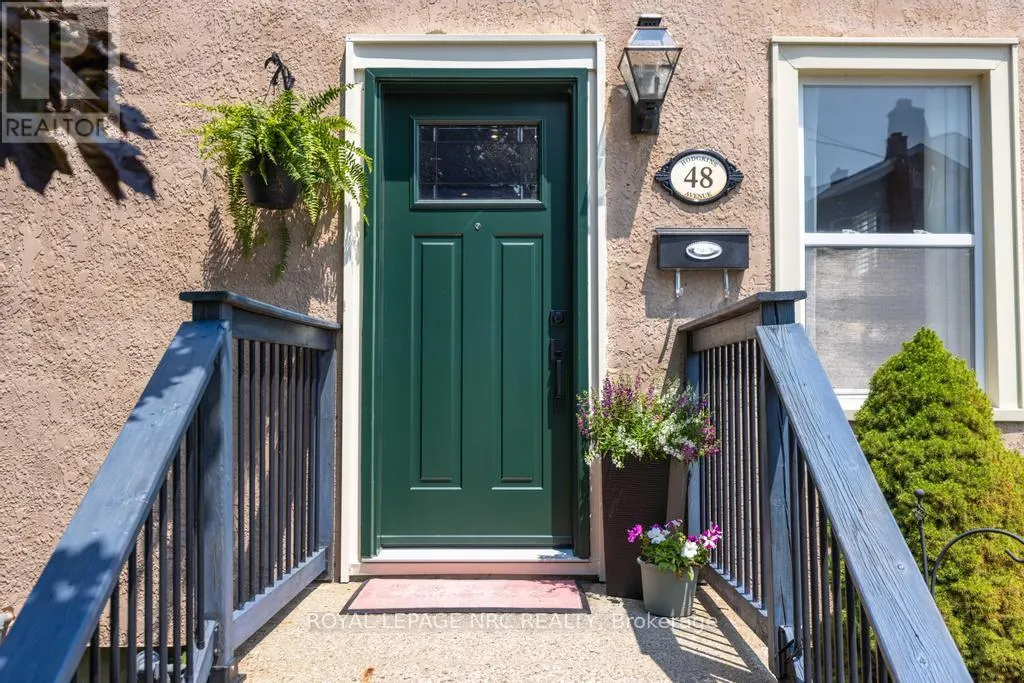 48 HODGKINS AVENUE