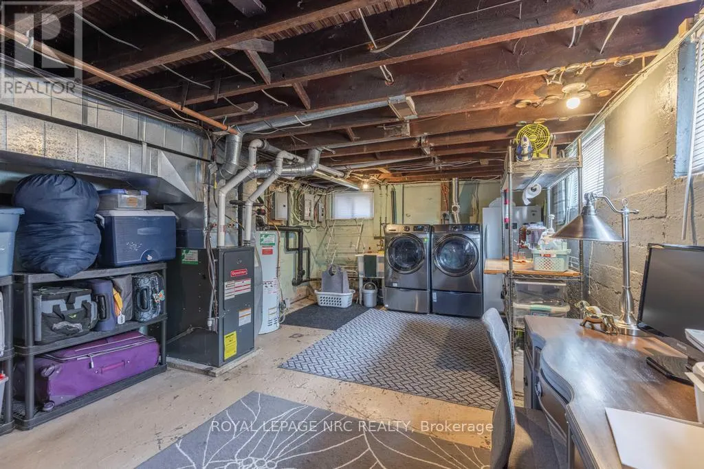 48 HODGKINS AVENUE