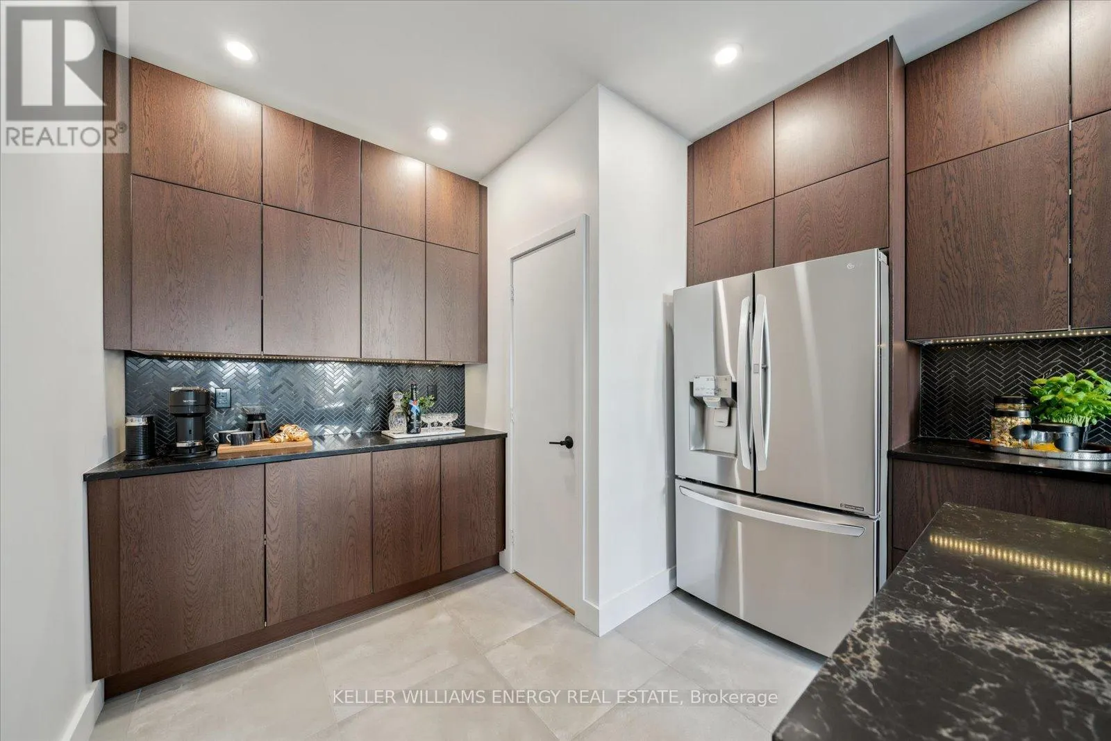 272 RIDOUT STREET