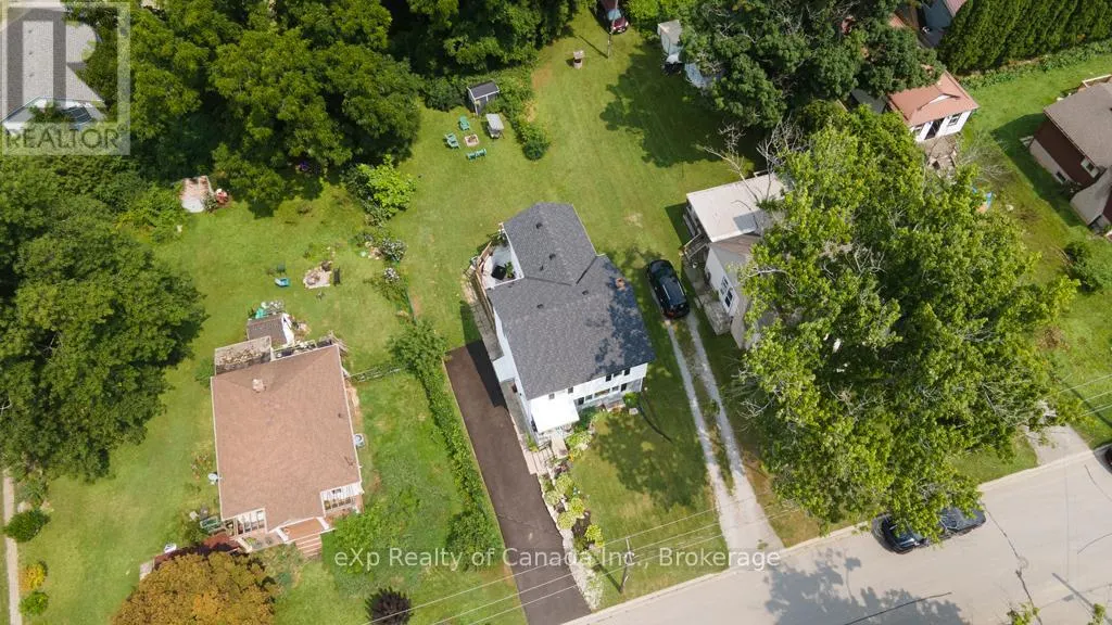 9 OAKWOOD AVENUE