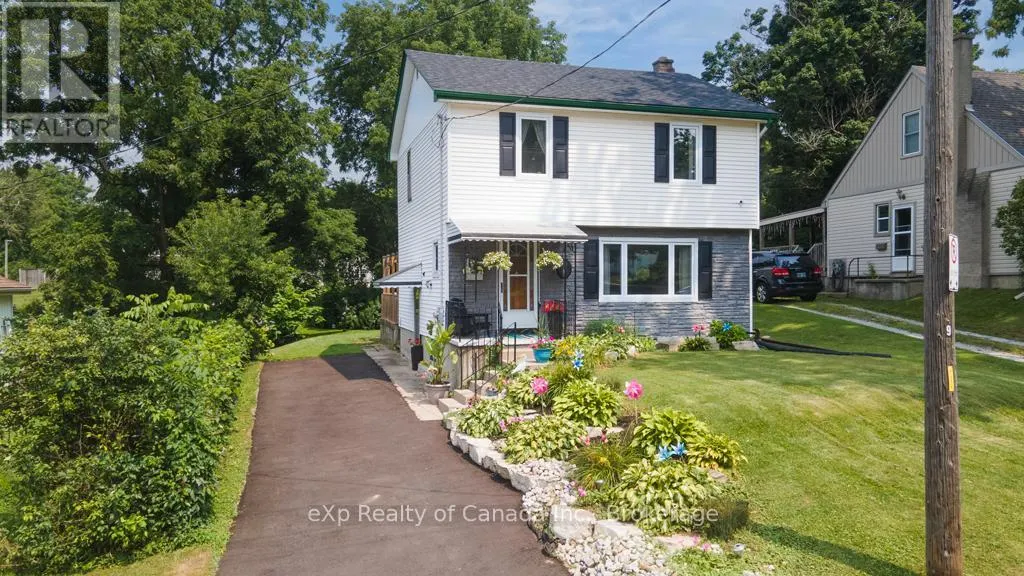 9 OAKWOOD AVENUE