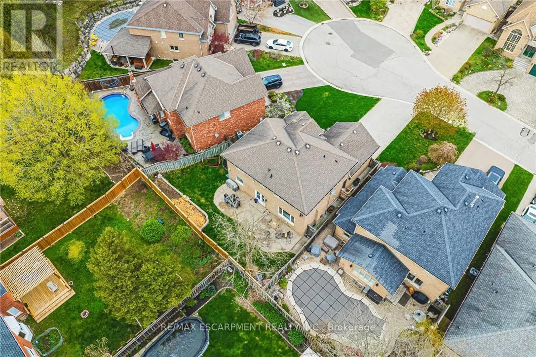 6 WINDMILL PLACE