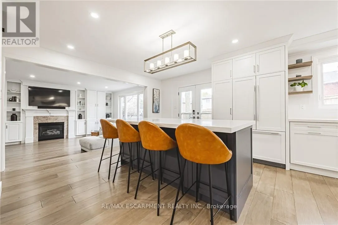 6 WINDMILL PLACE