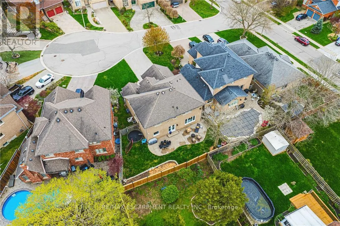6 WINDMILL PLACE