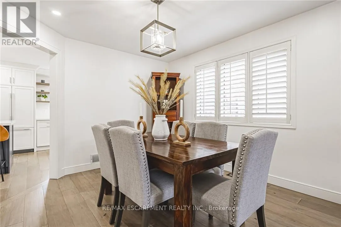 6 WINDMILL PLACE