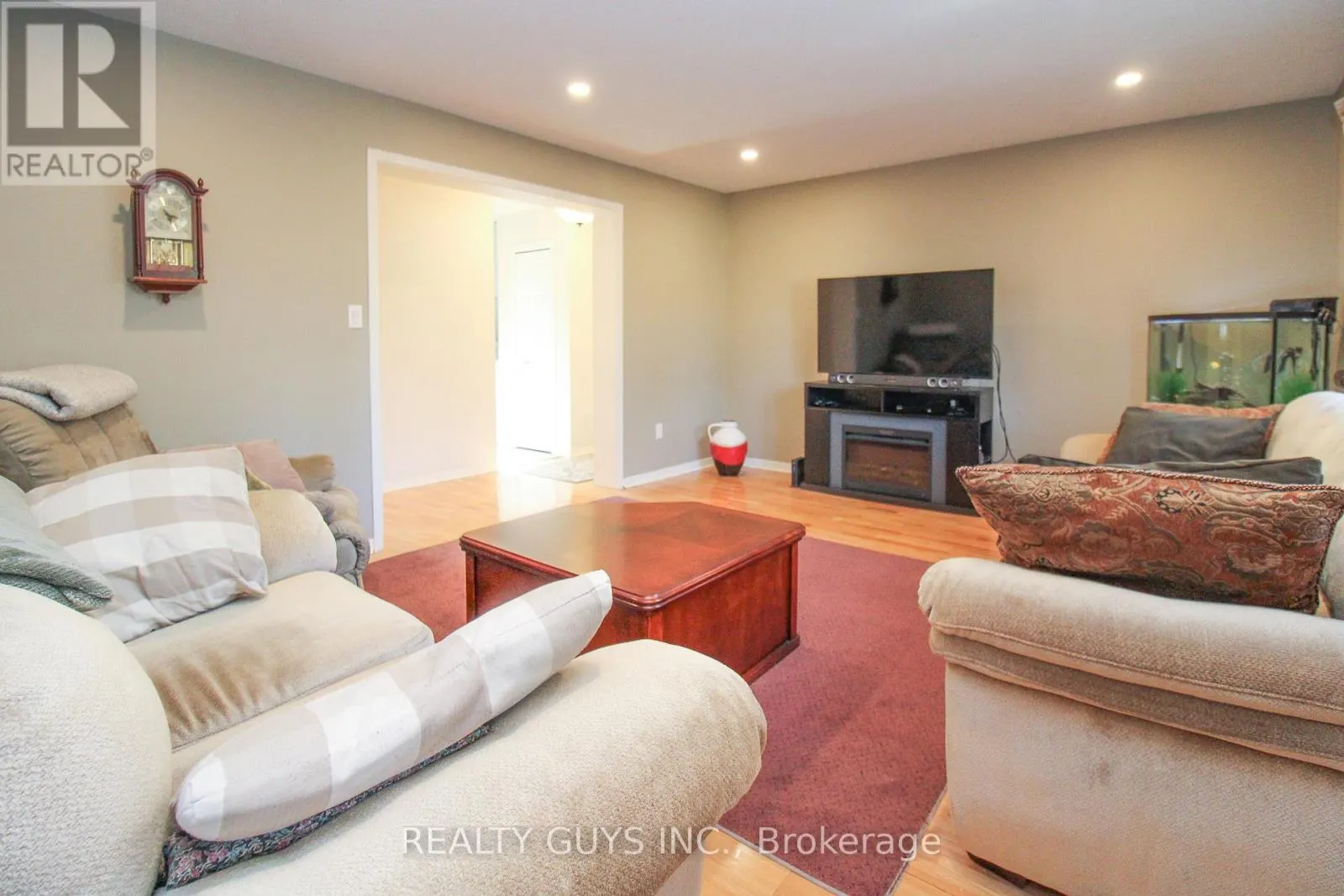 867 TWOMEY PLACE
