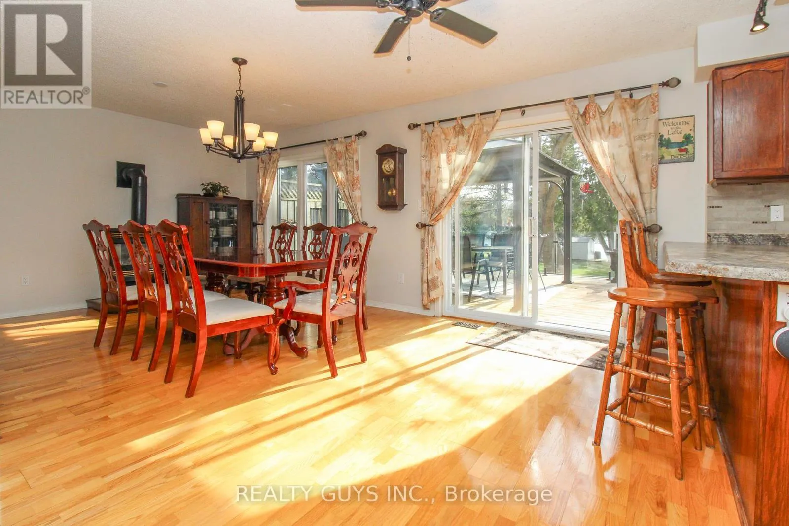 867 TWOMEY PLACE