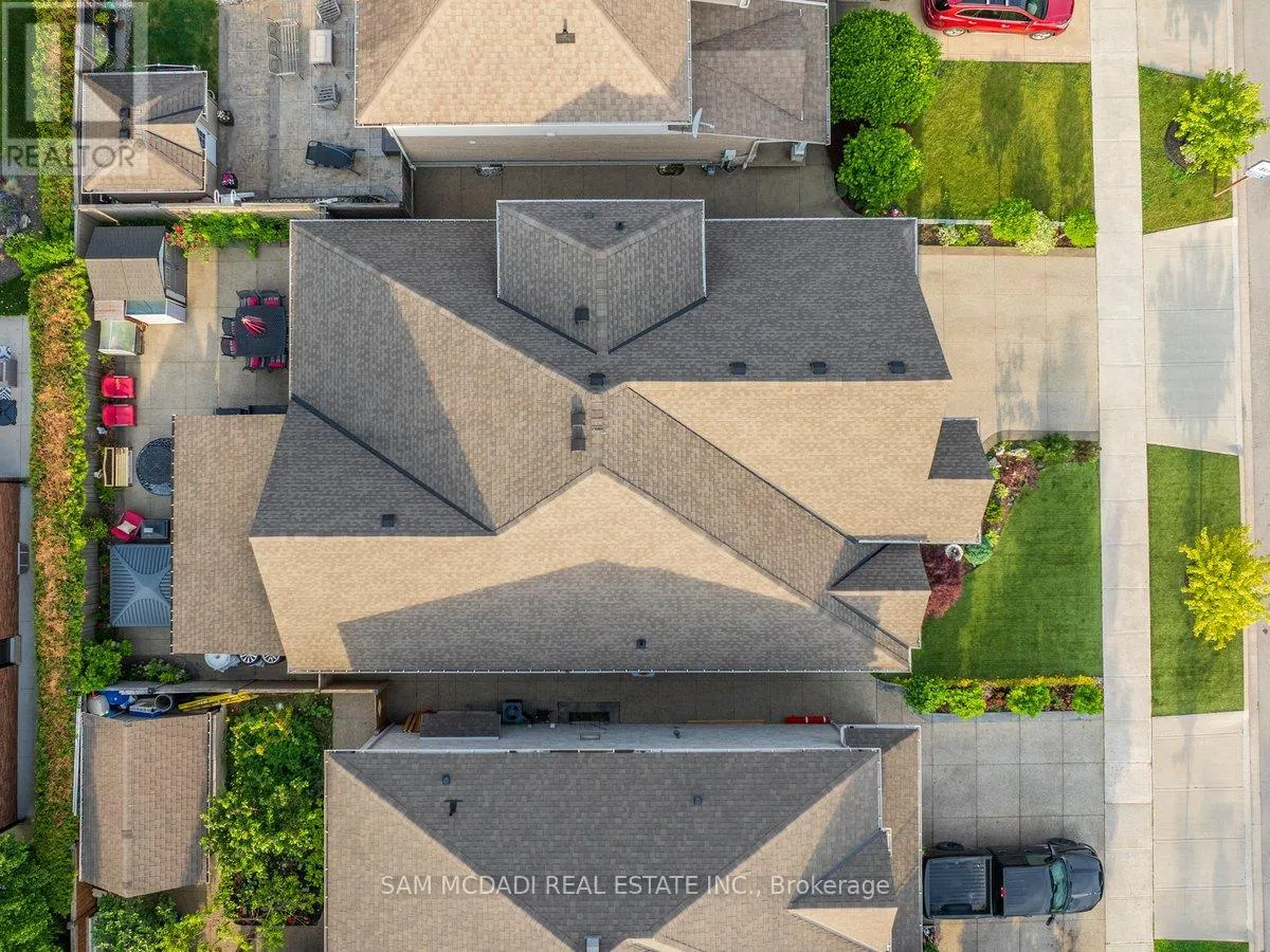 85 HILLCROFT DRIVE