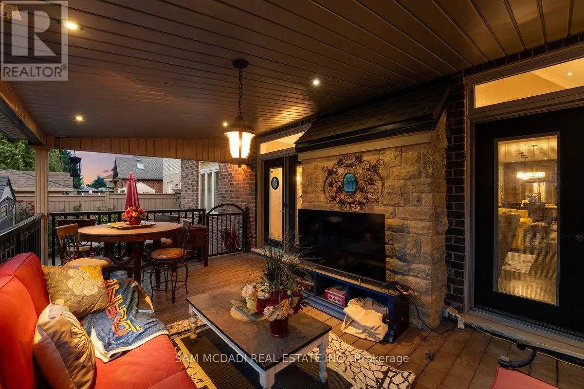 85 HILLCROFT DRIVE