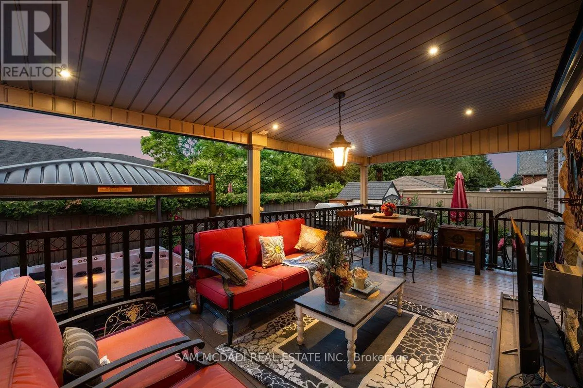 85 HILLCROFT DRIVE