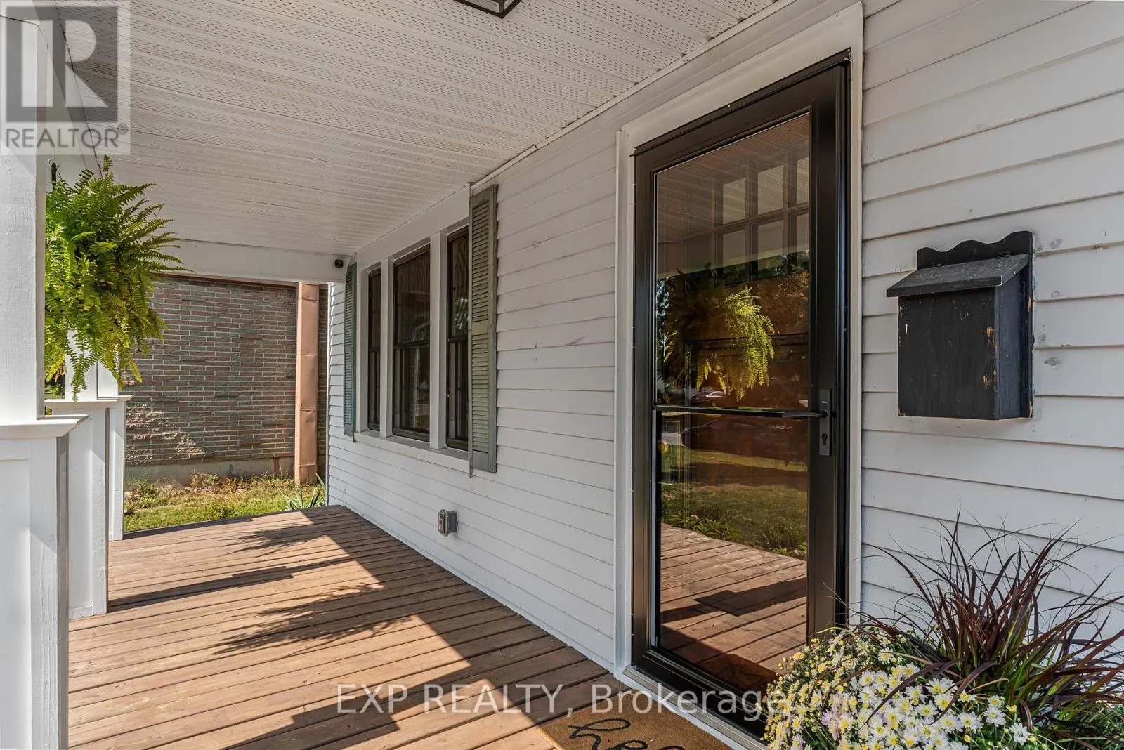 246 BOWEN ROAD