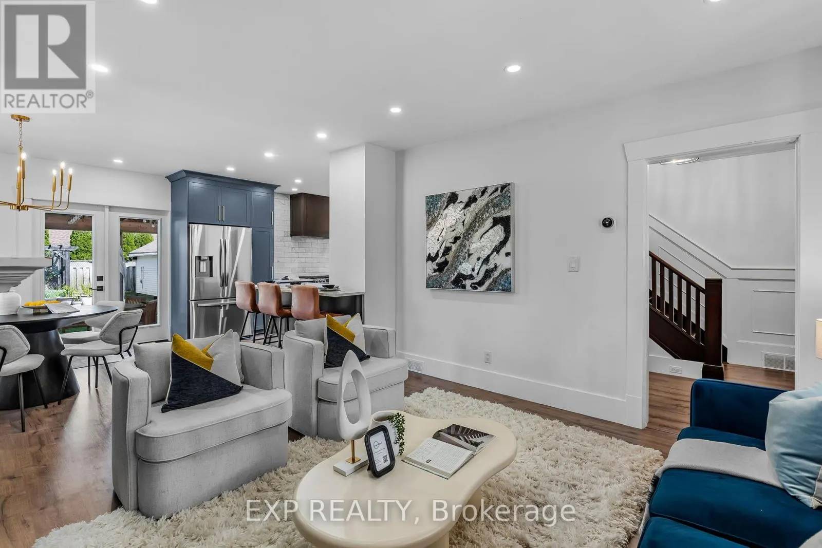 246 BOWEN ROAD
