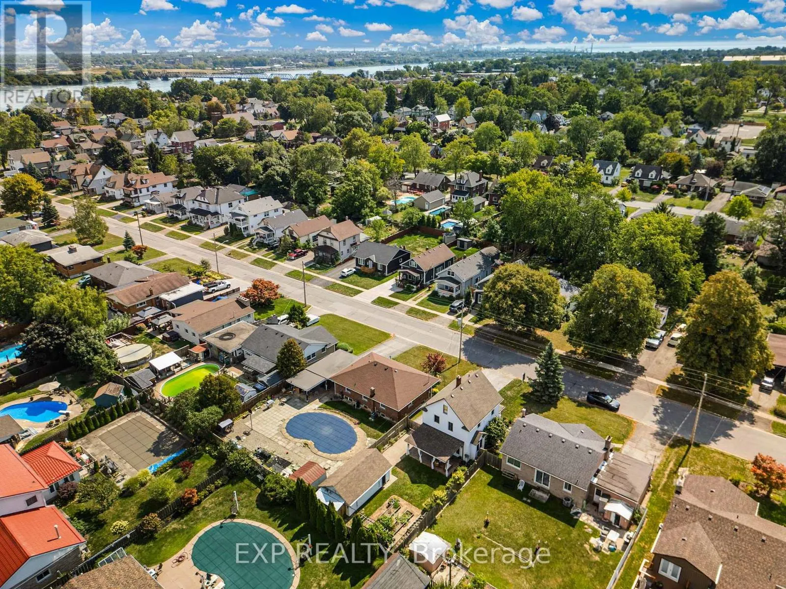 246 BOWEN ROAD