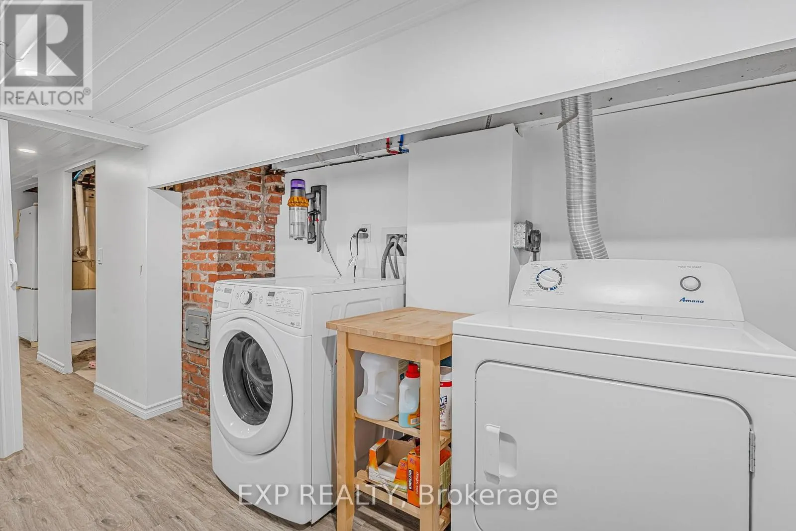 246 BOWEN ROAD