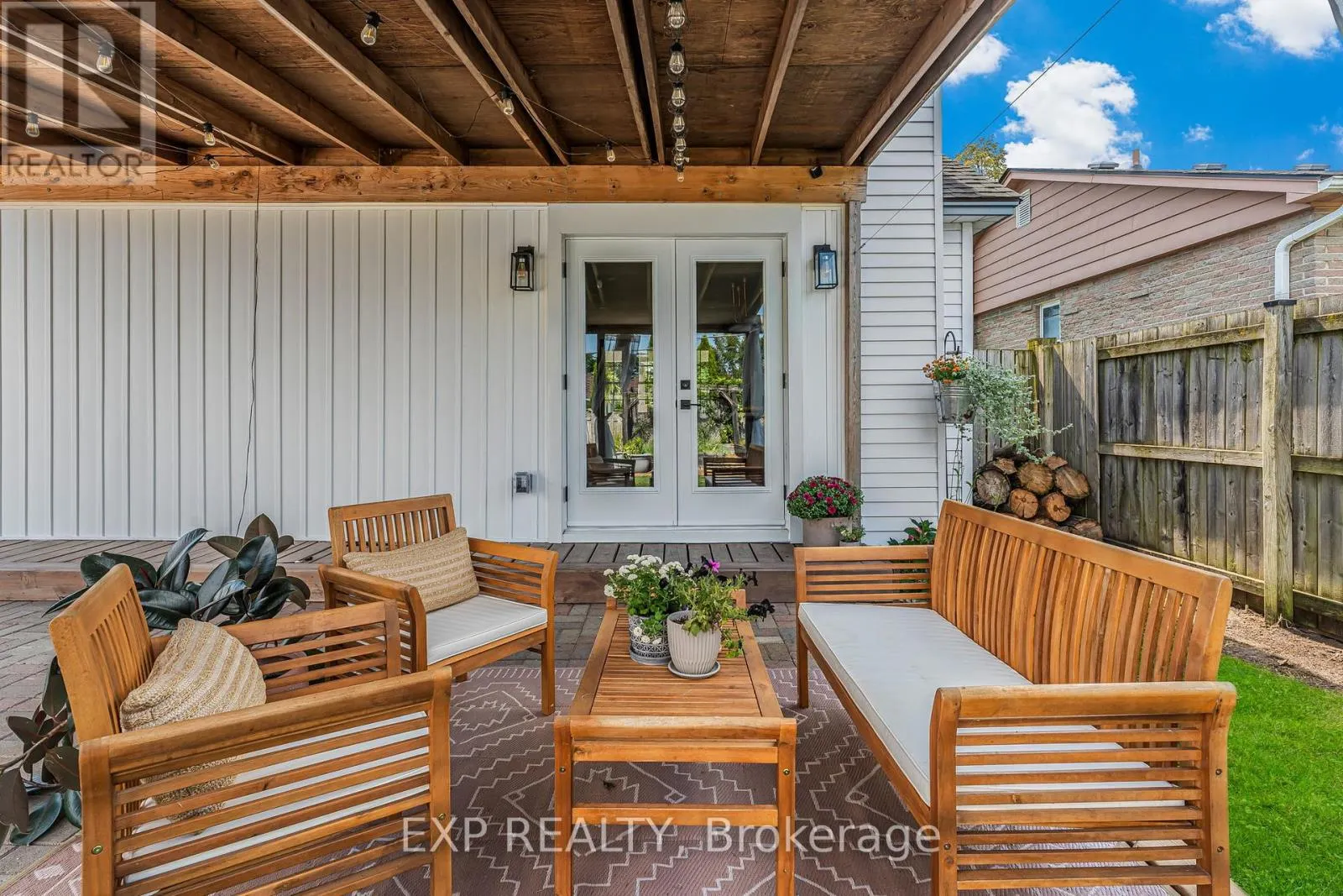 246 BOWEN ROAD