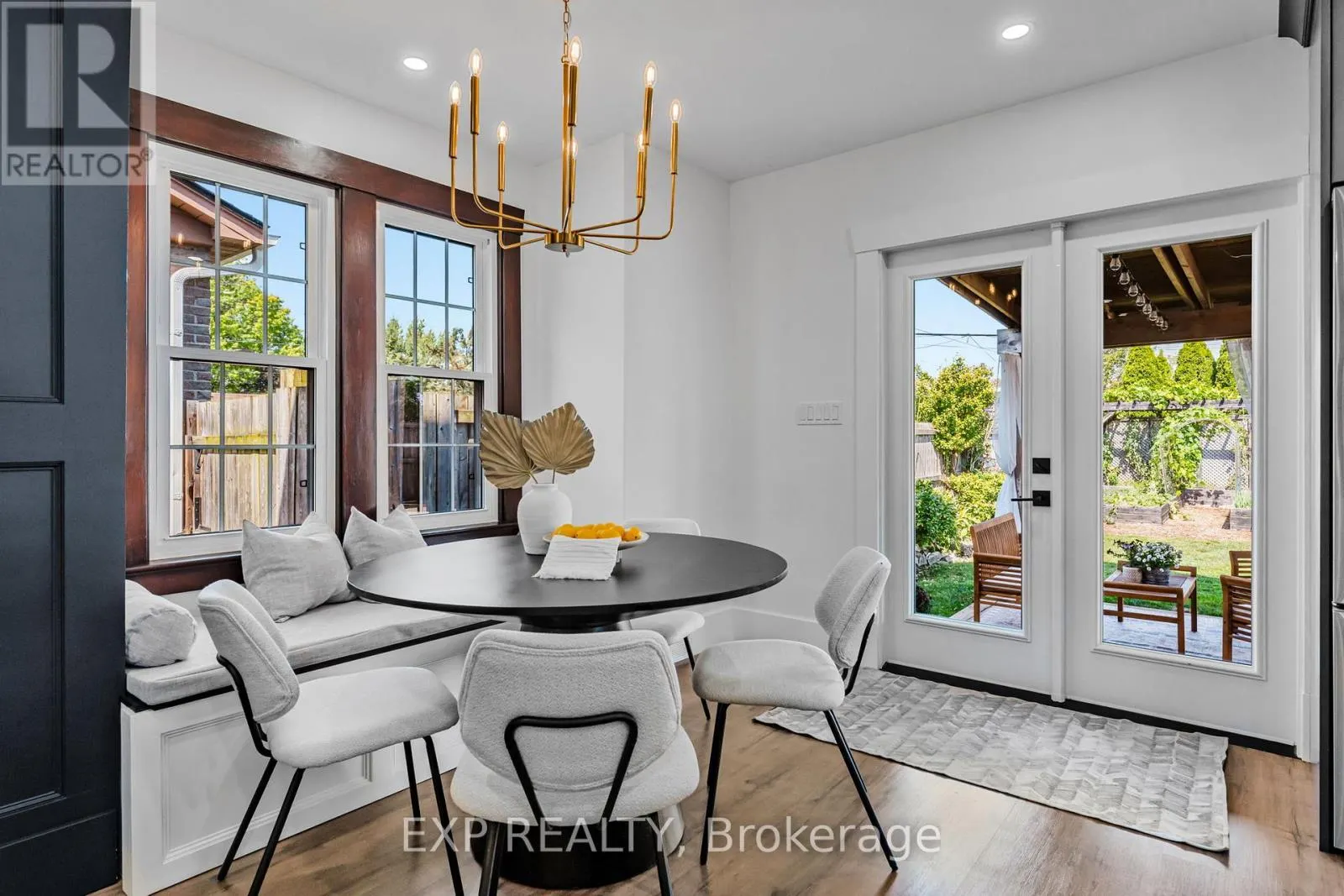 246 BOWEN ROAD