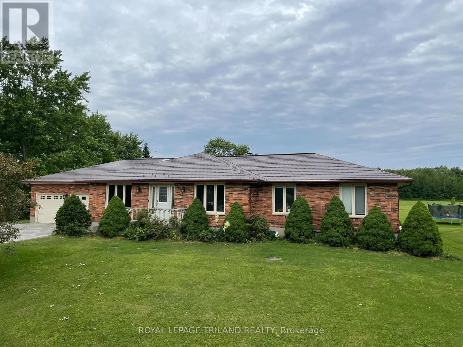 5172 DUNDAS STREET