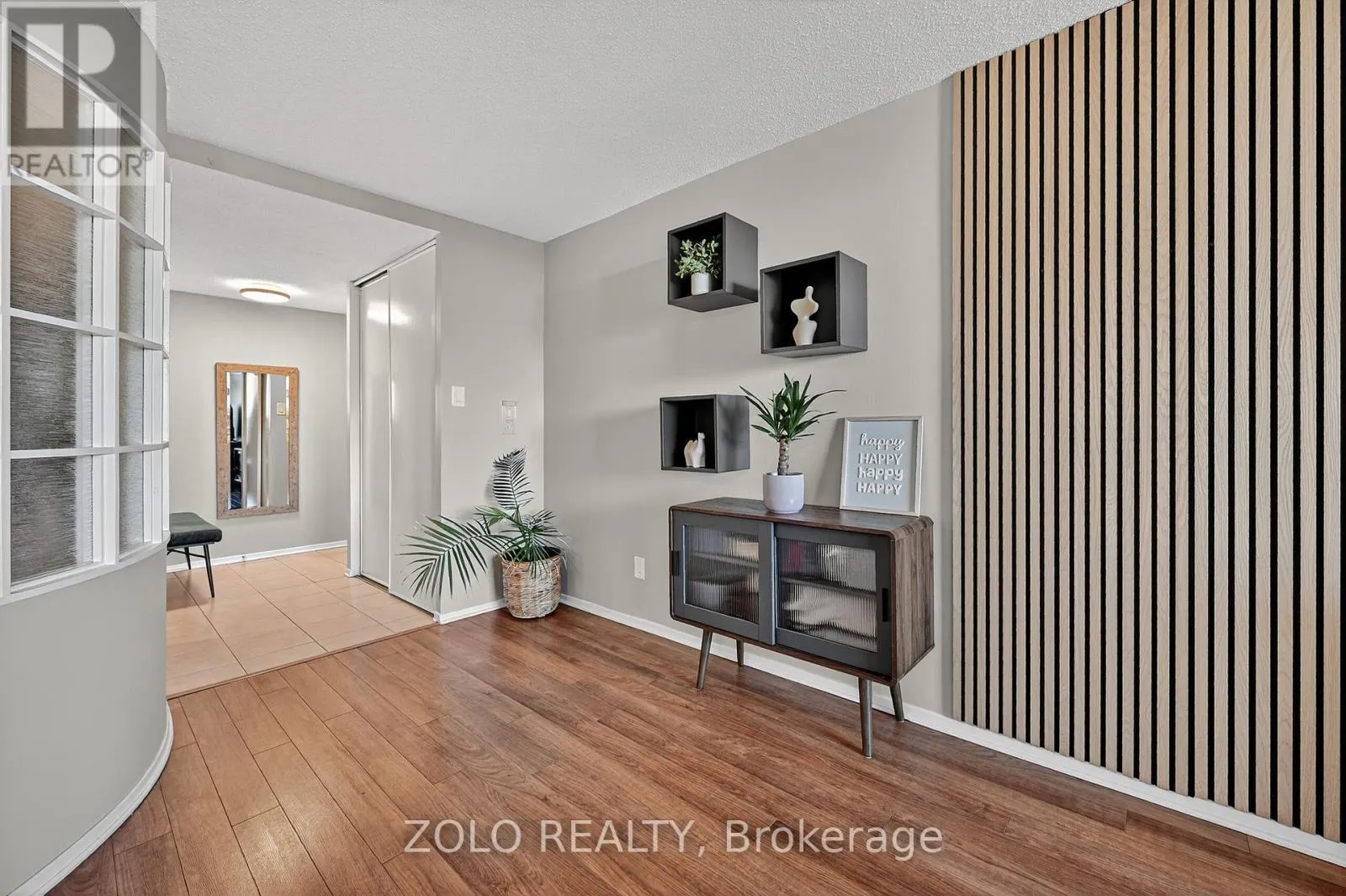 501 - 50 EMMERSON AVENUE