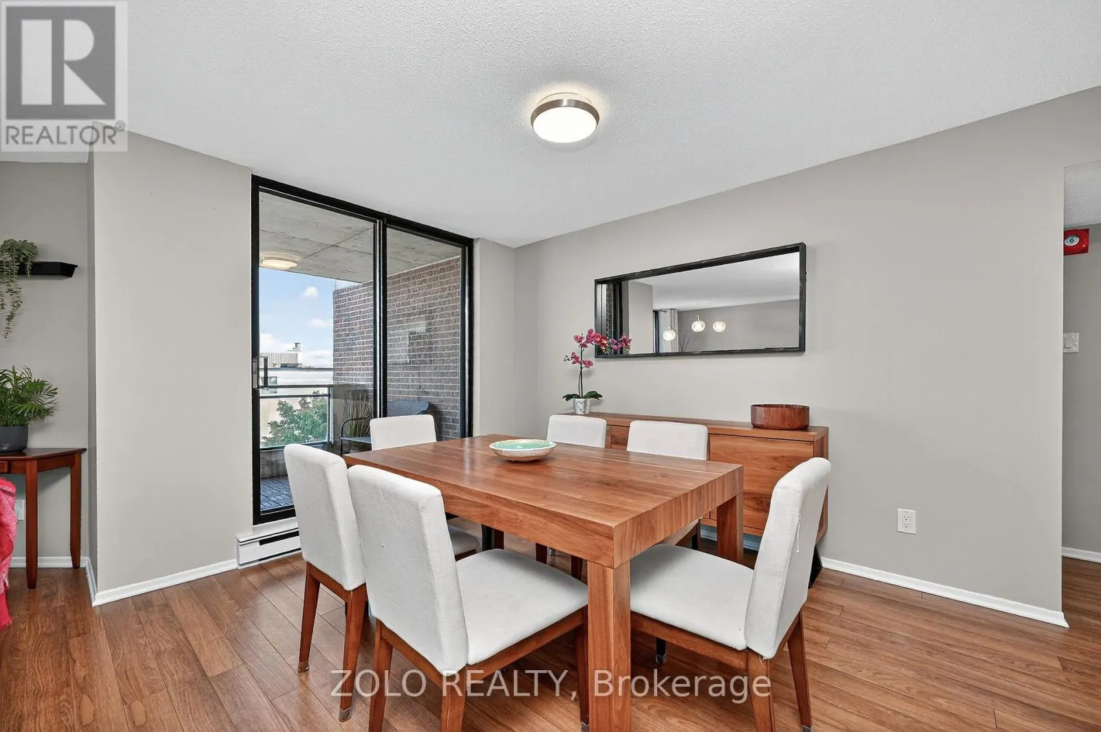 501 - 50 EMMERSON AVENUE