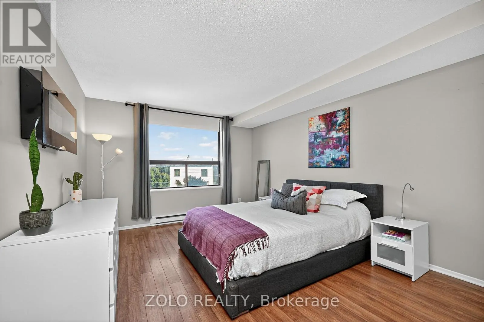 501 - 50 EMMERSON AVENUE