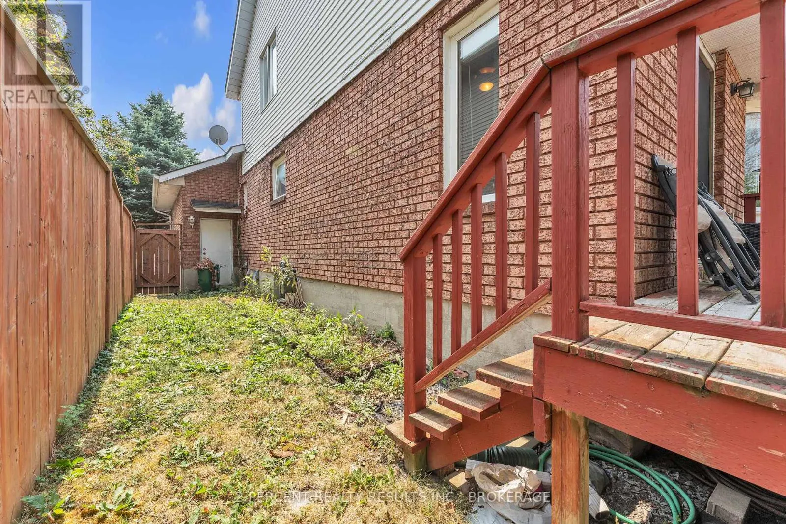 809 MUIRFIELD CRESCENT
