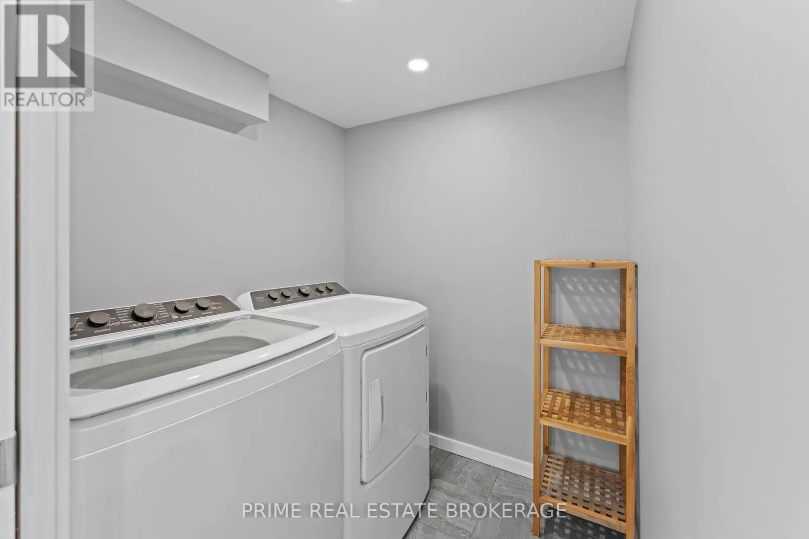 28346 CENTRE ROAD