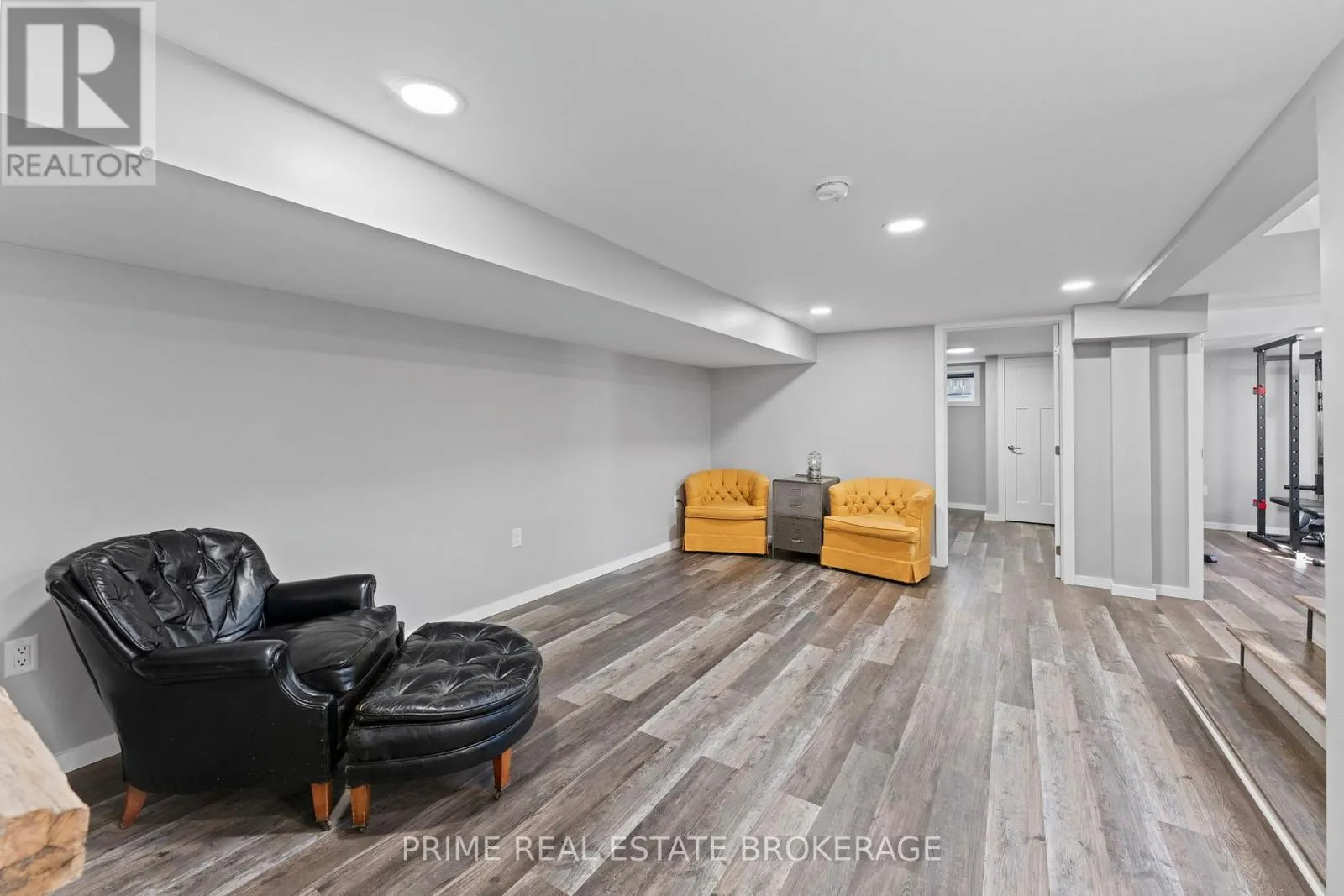 28346 CENTRE ROAD