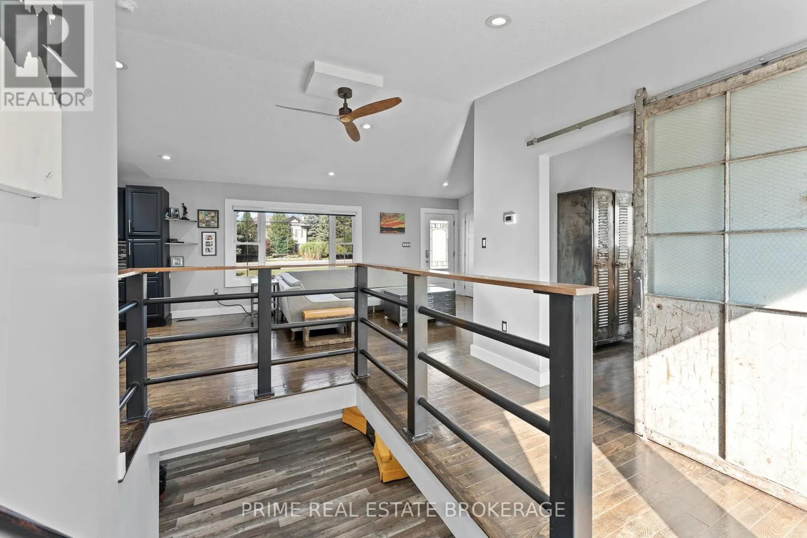 28346 CENTRE ROAD