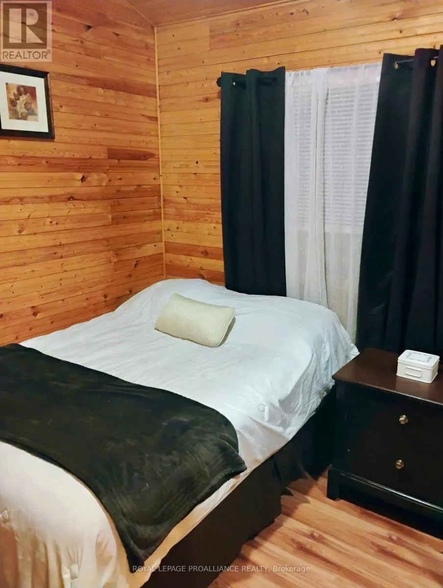 UNIT #11 - 422 ISLAND VIEW ROAD, #Unit #11