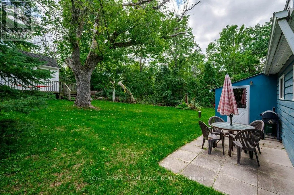 UNIT #11 - 422 ISLAND VIEW ROAD, #Unit #11