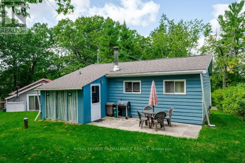 UNIT #11 - 422 ISLAND VIEW ROAD, #Unit #11