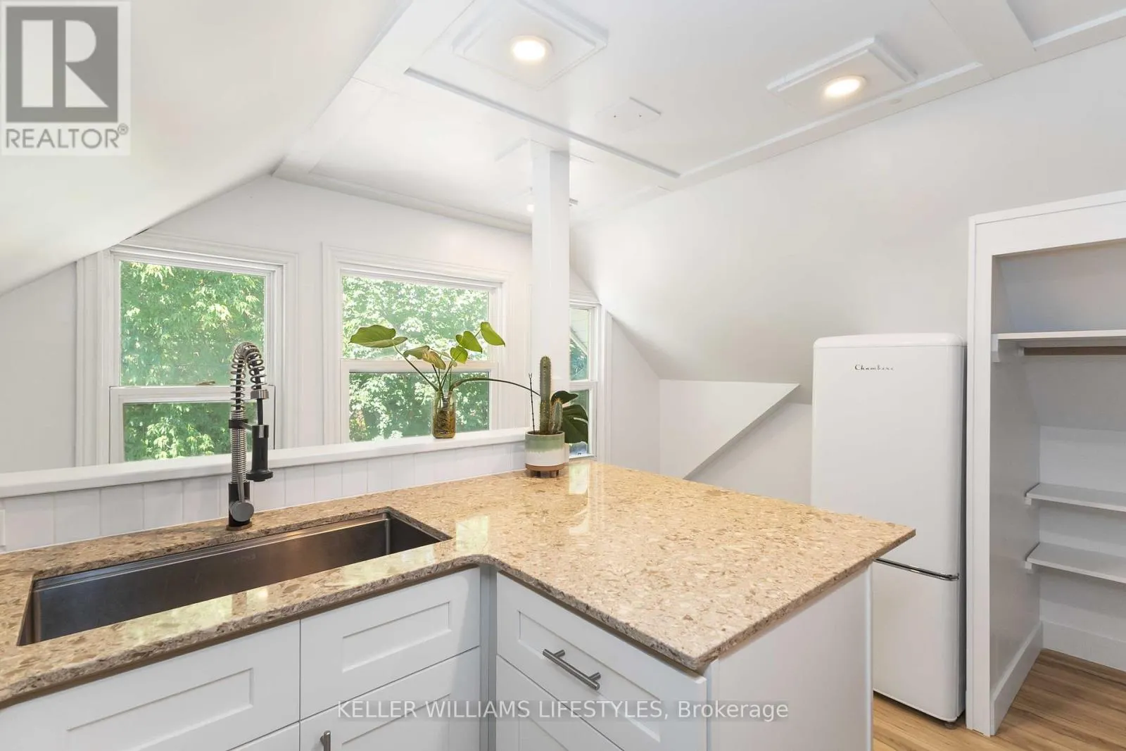 UPPER - 7 CUMMINGS AVENUE, #Upper