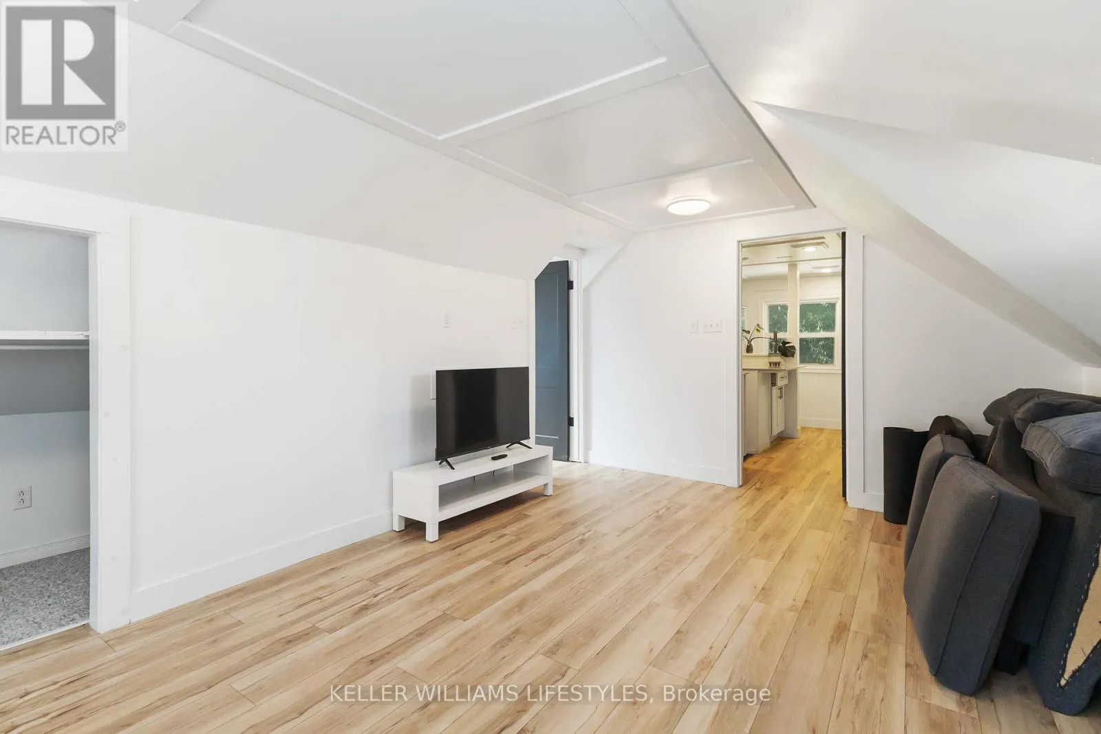 UPPER - 7 CUMMINGS AVENUE, #Upper