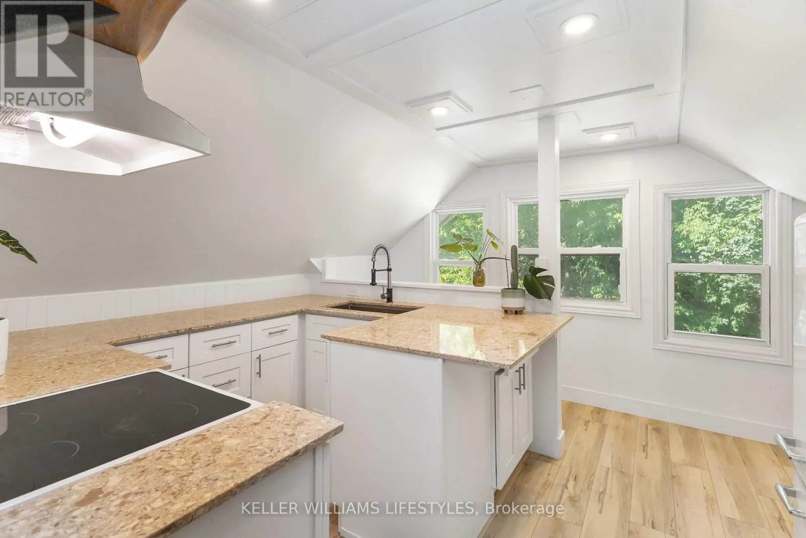UPPER - 7 CUMMINGS AVENUE, #Upper