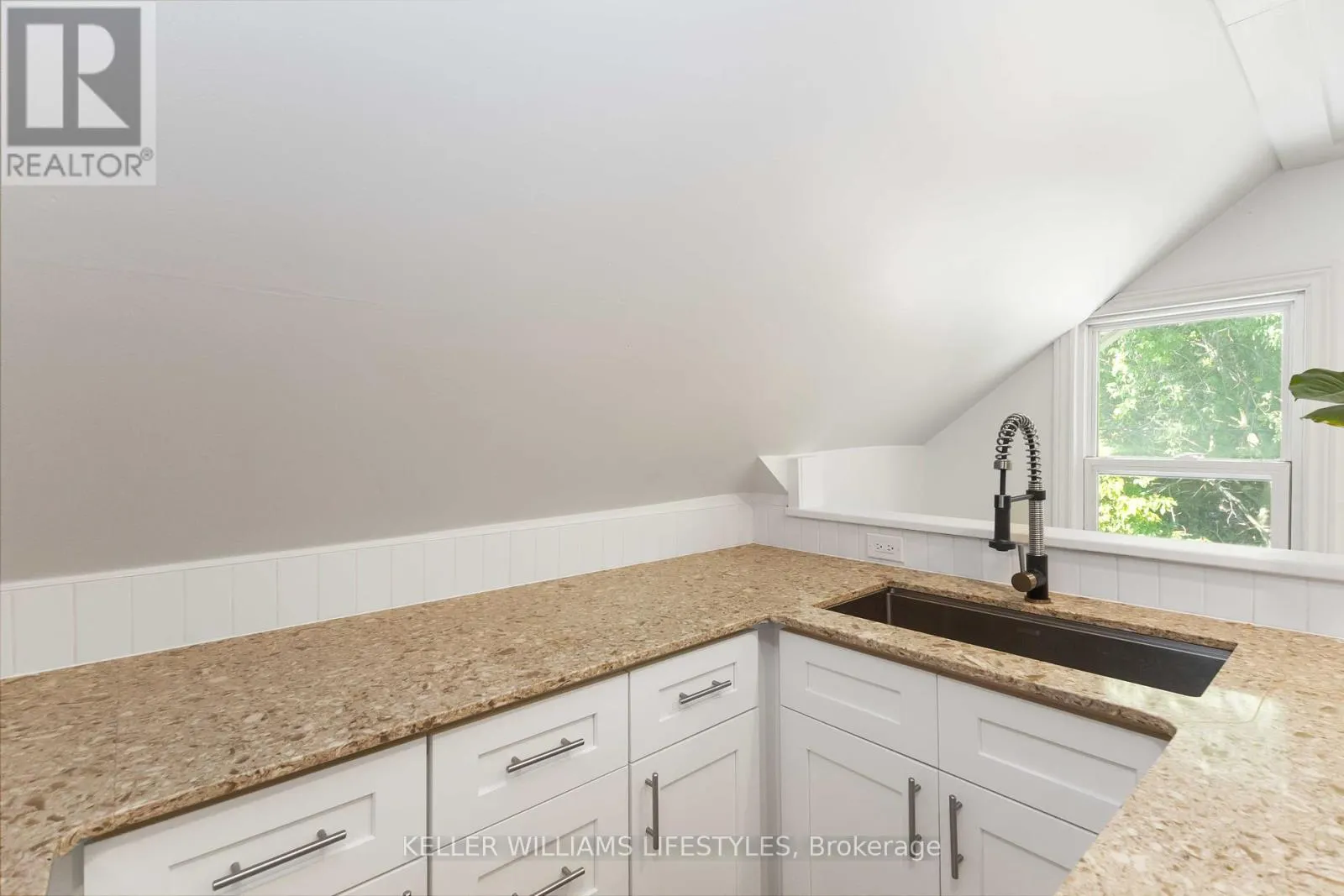 UPPER - 7 CUMMINGS AVENUE, #Upper