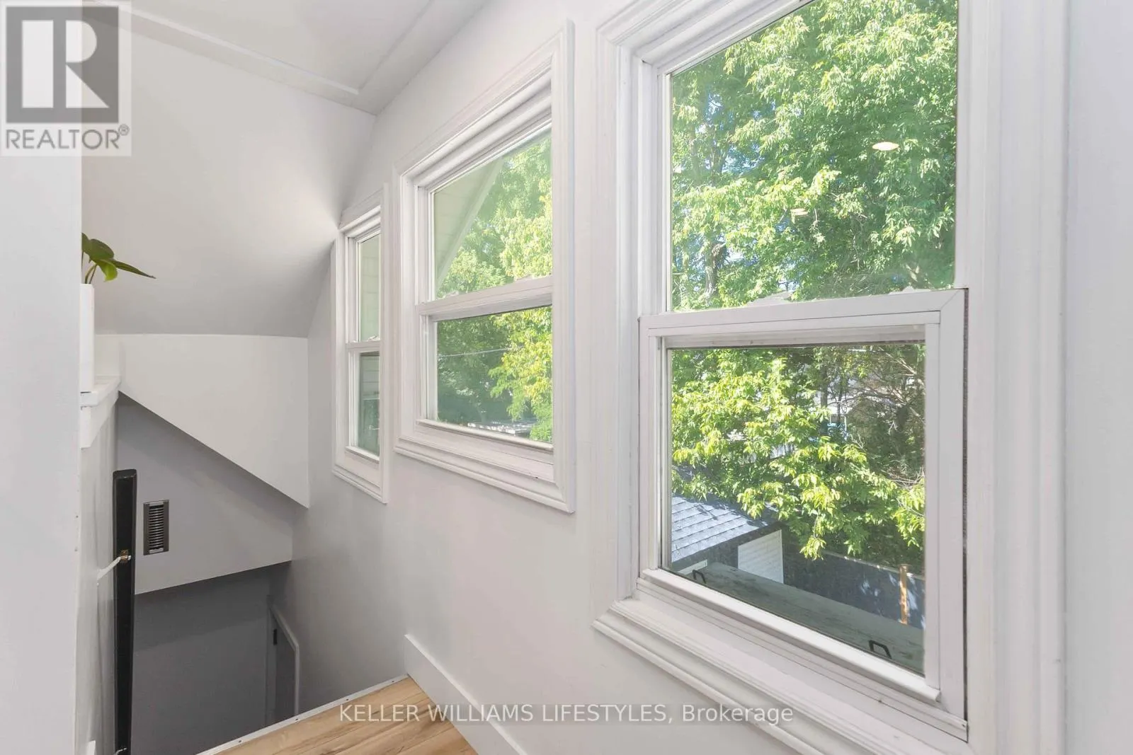 UPPER - 7 CUMMINGS AVENUE, #Upper